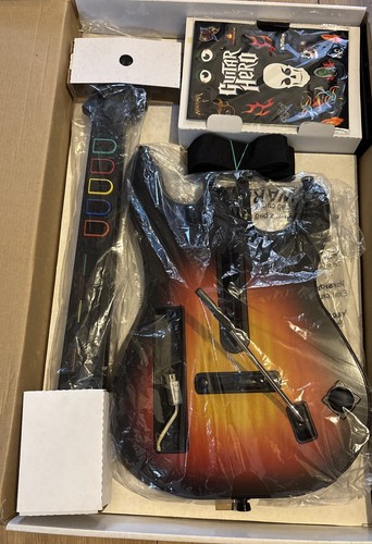 Boxed guitar hero world - hero, tour